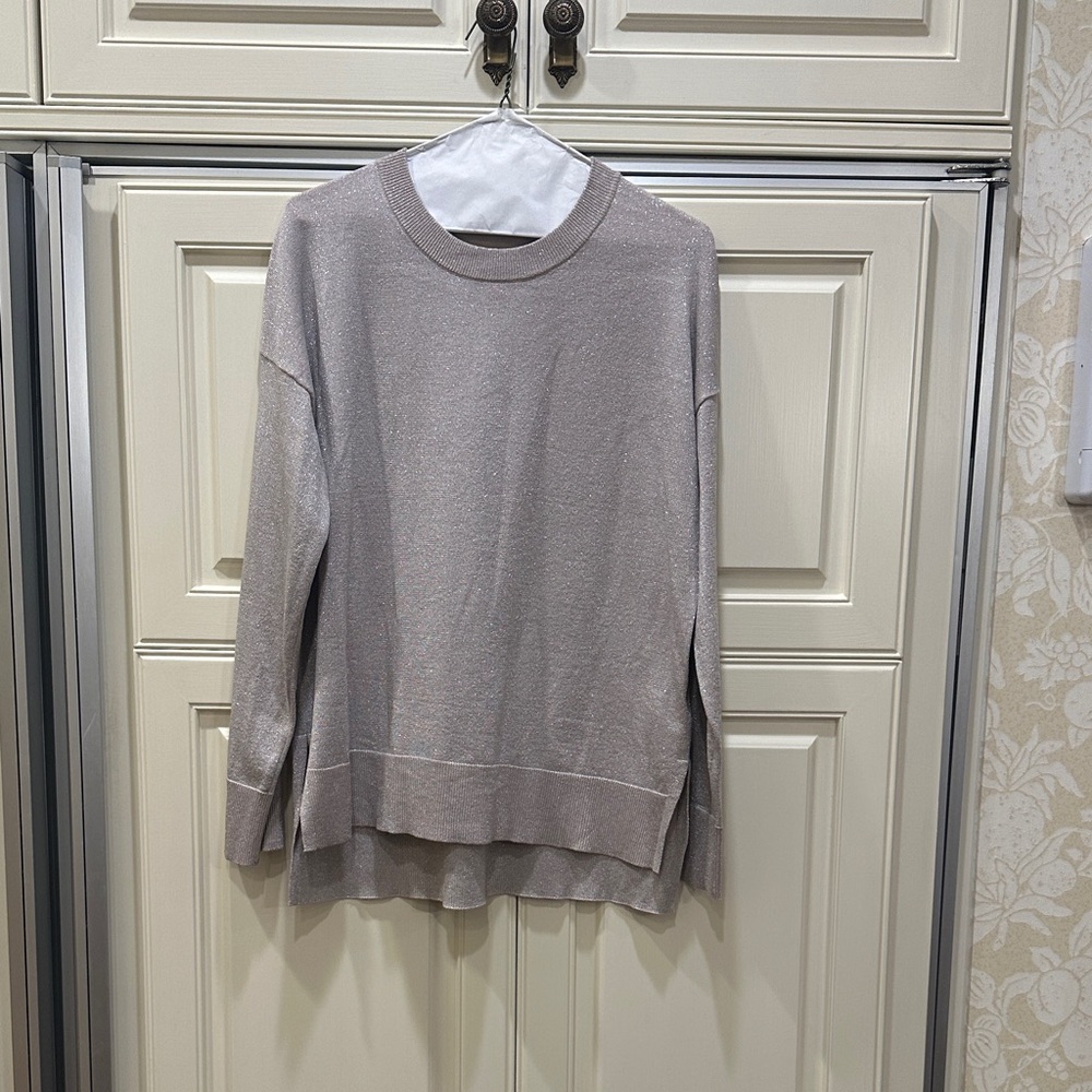 Tahari Women's Sweater in Metallic Gray